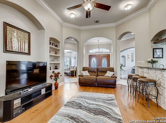 3rd image of 391 Berry Oaks Dr
