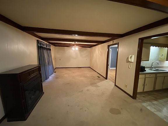 3rd image of 715 Headden Dr