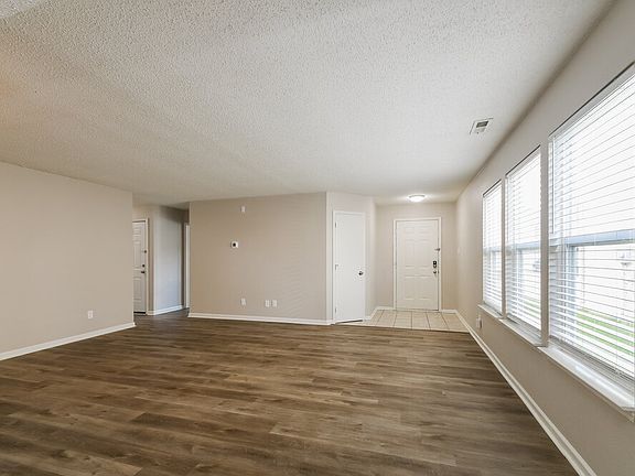5th image of 5117 Whisenand Dr
