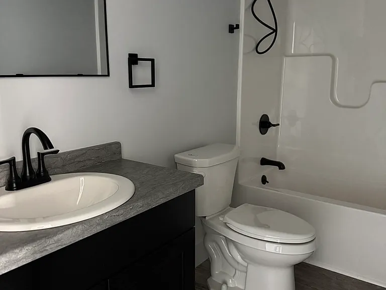 401 Memorial Rd #4 — Photo 13