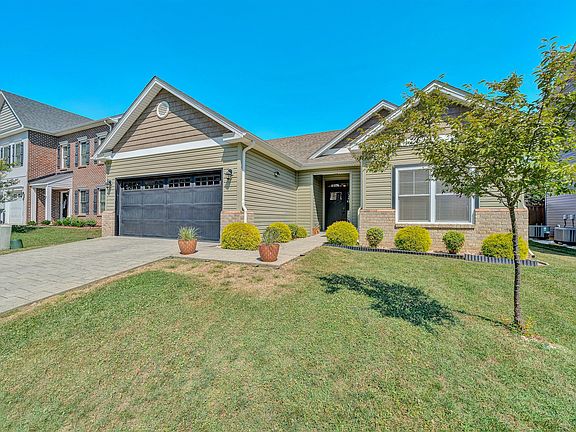2nd image of 4341 Faircrest Ln