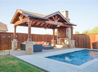 6808 S Fork Dr, North Richland Hills, TX 76182