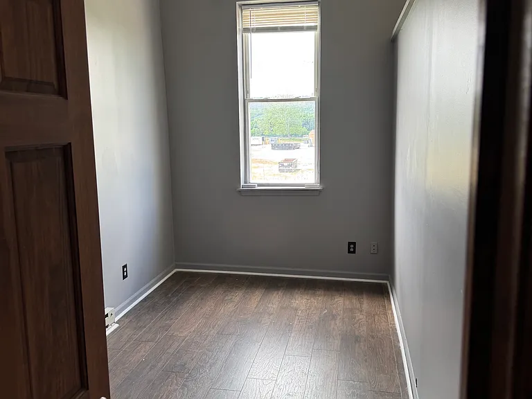 251 Main St #C — Photo 7