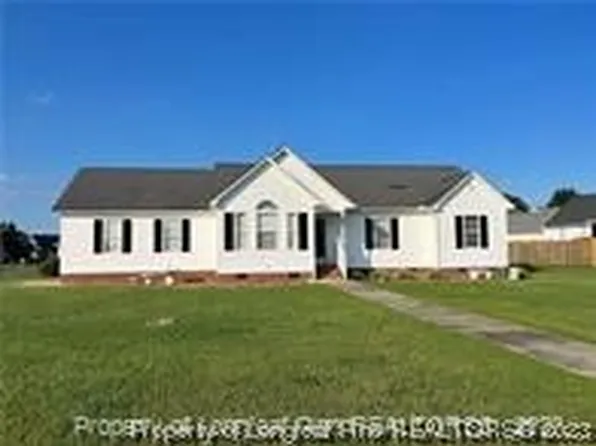 300 Village Square Dr, Dunn, NC 28334