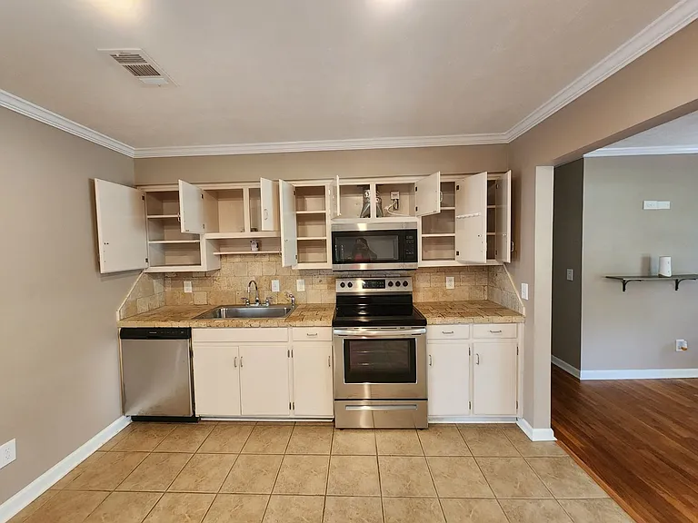 7527 Melinda Dr — Photo 13