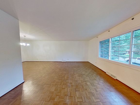 4th image of 2516 Jackson Dr