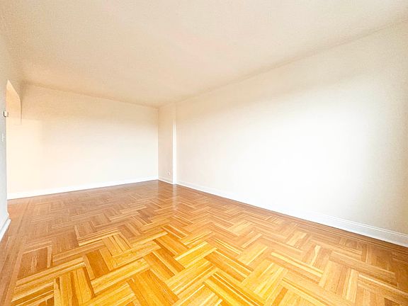 5th image of 47-10 Skillman Ave #1