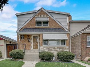 6733 S Tripp Ave, Chicago, IL 60629