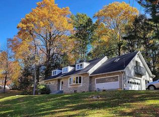 2 Hook Rd, Poughkeepsie, NY 12601