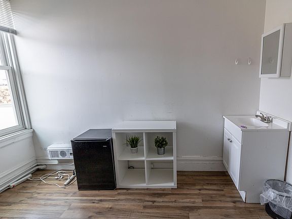 2nd image of 371 Columbus Ave Room 2