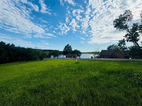 4th image of 10127 Wildflower Dr