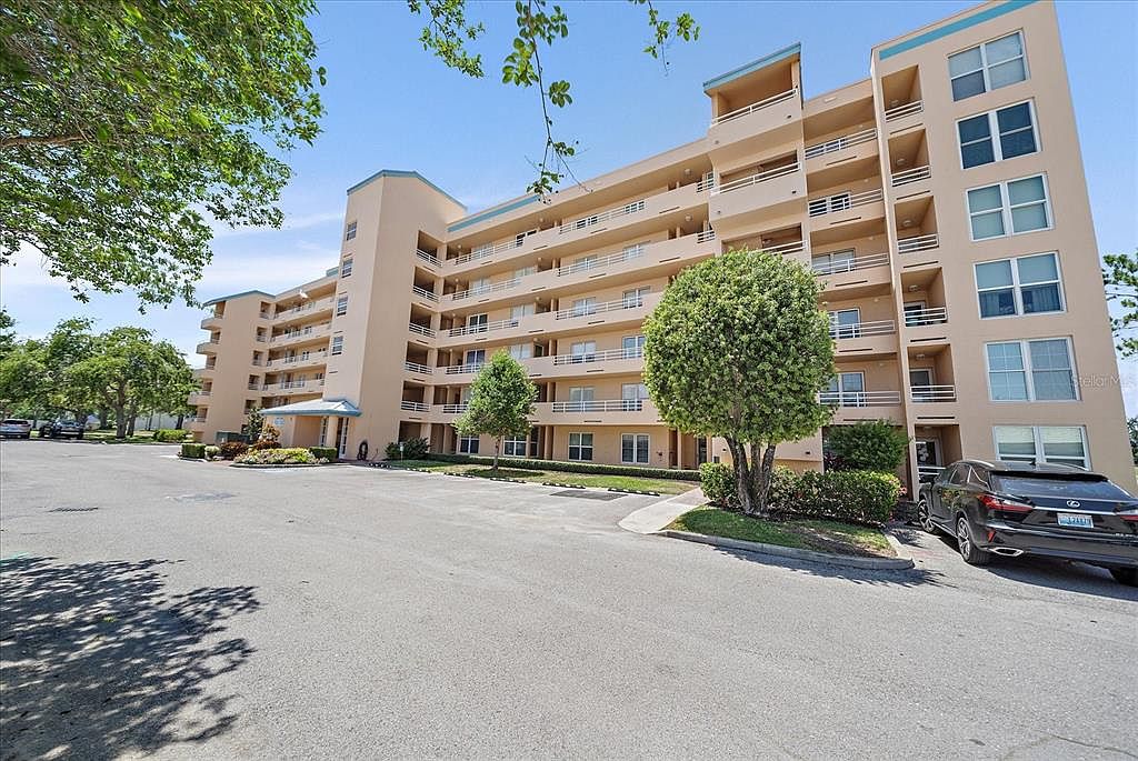 4570 Pinebrook Cir APT 508