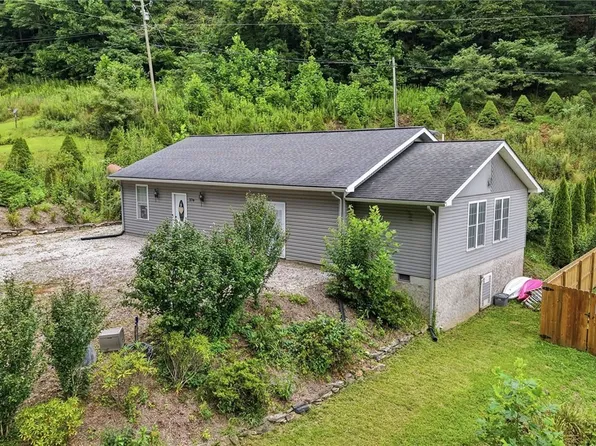 276 Wes Jones Road, Newland, NC 28657