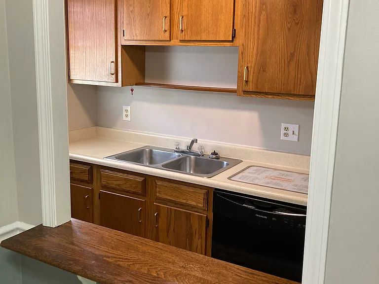 1501 Cowling Ave #3 — Photo 8