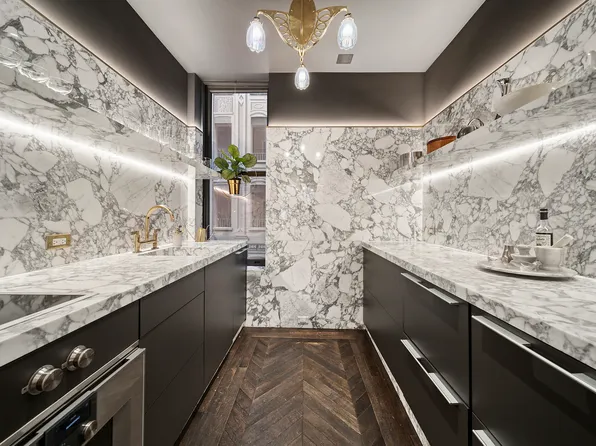 180 West 58th Street 5F image 3 of 6