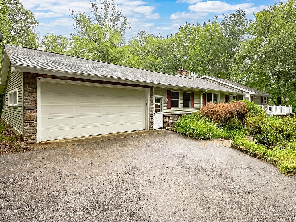 1st image of 48 Theresa Blvd