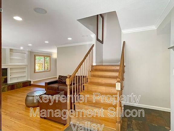 4th image of 958 Cherry Ave