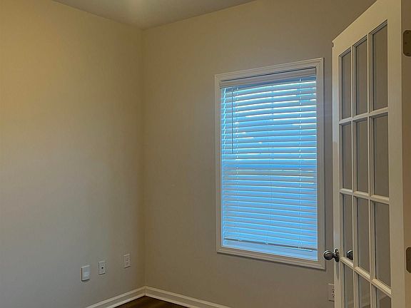 2nd image of 320 Alameda Ln