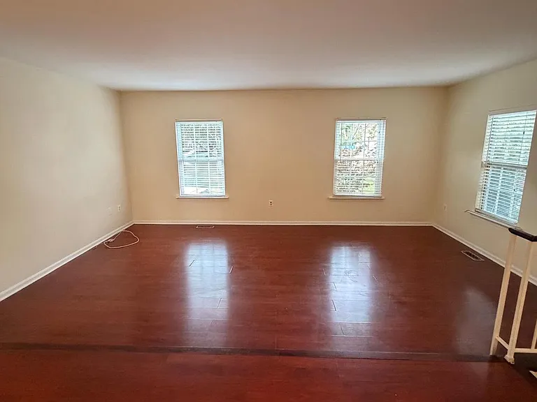 8818 Ridge Hollow Ct — Photo 8