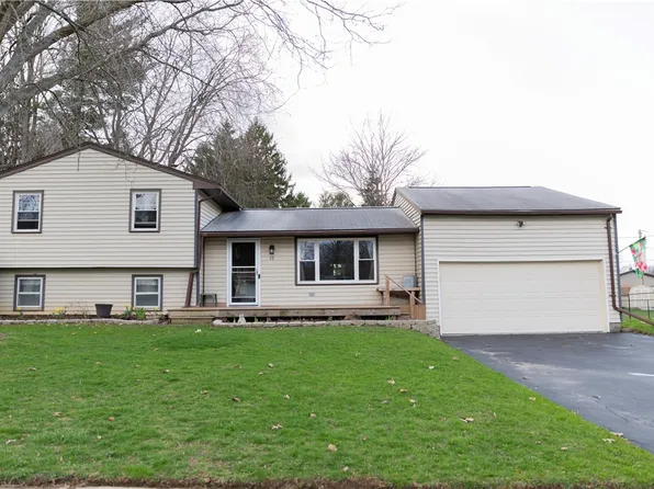 15 Virginia Manor Rd, Rochester, NY 14606