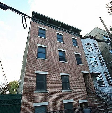 1st image of 201 3rd St APT 3