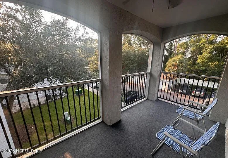 1 bed, 1.0 bath, 803 sqft, $1,495 — Photo 2