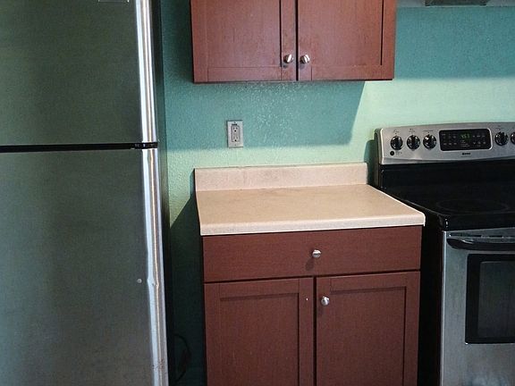 4th image of 1448 E 67th St