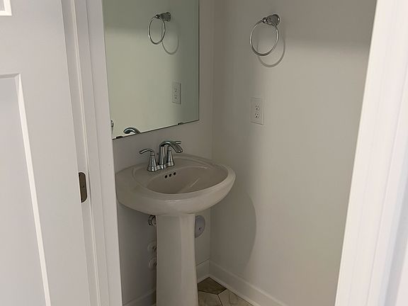 3rd image of 21797 Dahlia Ln