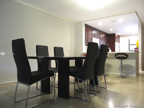 3rd image of 3558 Estepona Ave #20D2