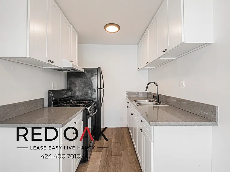 252 E 79th St #262 — Photo 2