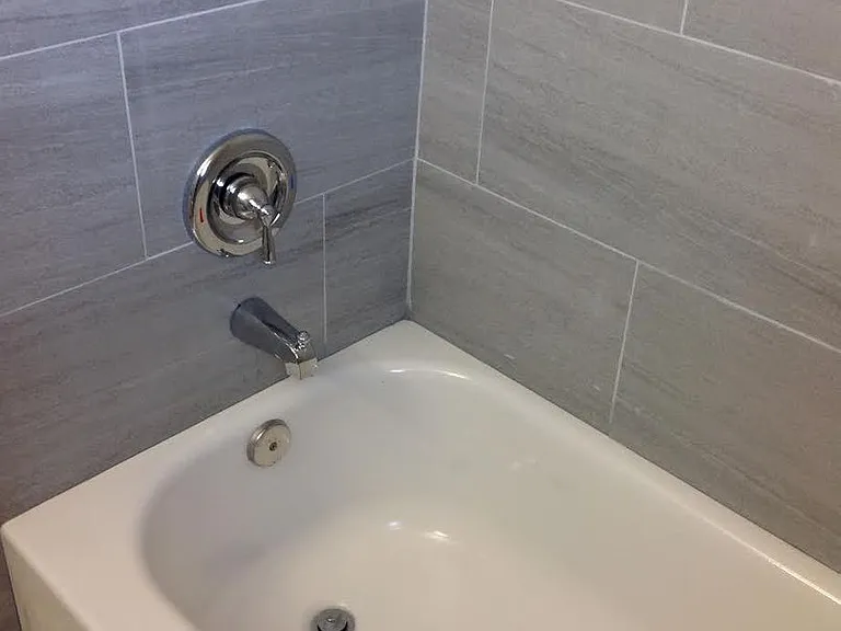 108-122 S Walnut St — Photo 5