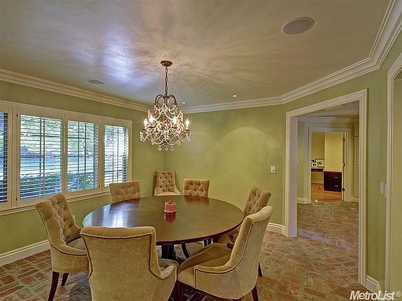 3rd image of 1072 Wilhaggin Park Ln