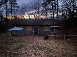 141 Canton St, Canton, GA 30114