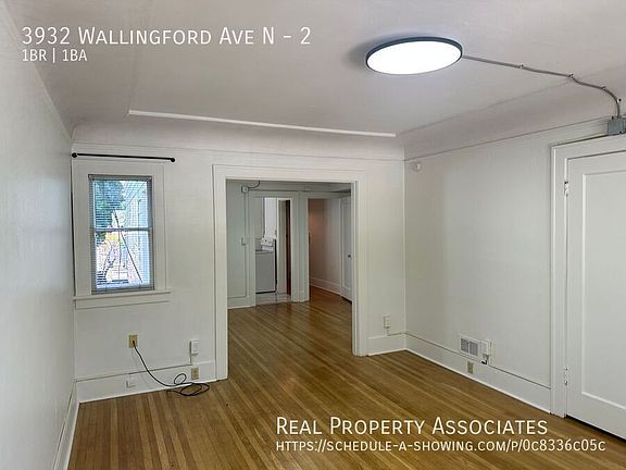 4th image of 3932 Wallingford Ave N APT 2