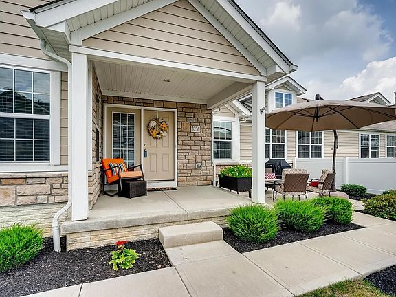 2nd image of 3236 Rossmore Cir
