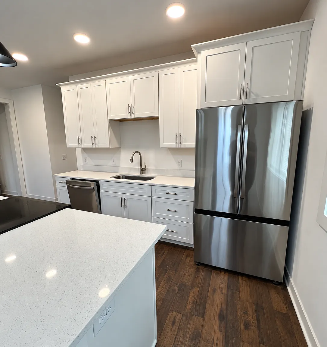3 bed, 3.5 bath, 2800 sqft, $4,489 — Photo 2