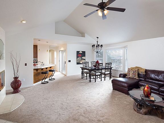 4th image of 1200 Grove Ct
