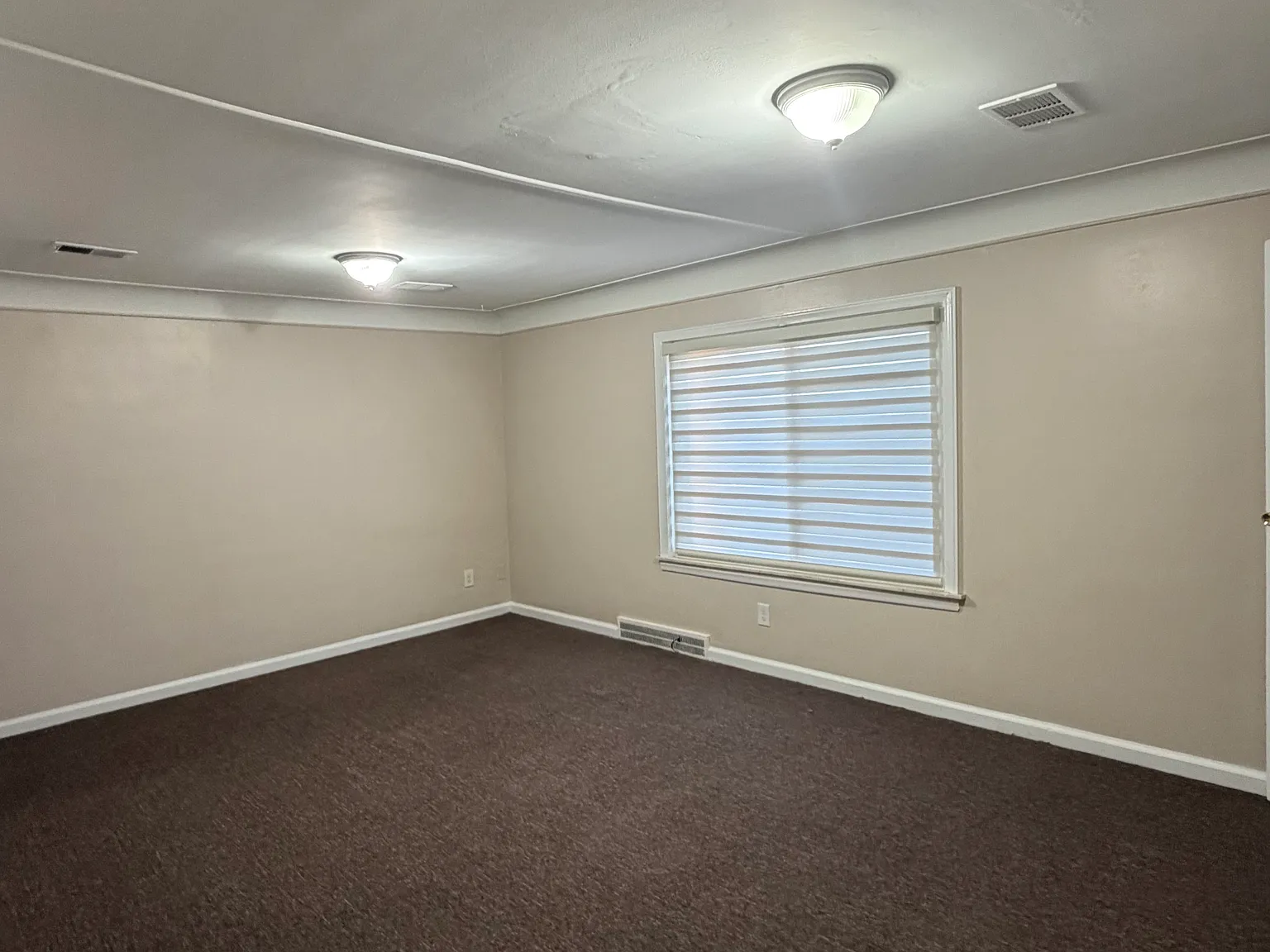 2 bed, 1000 sqft, $1,500 — Photo 2