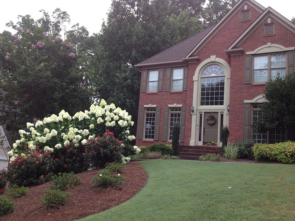2nd image of 4724 Outlook Way NE