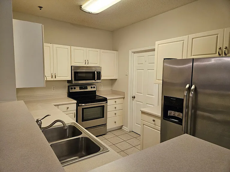 510 Spring Heights Ln SE — Photo 4