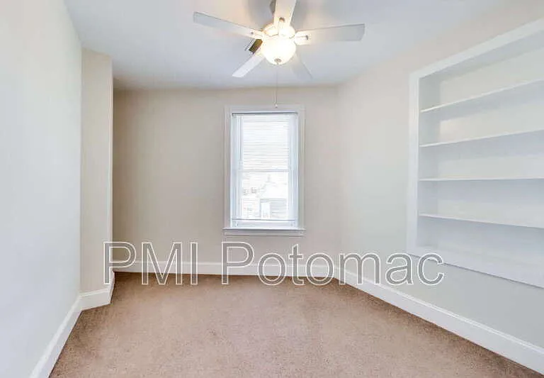 1952 Calvert St NW #4 — Photo 15