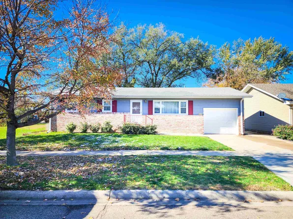 818 S 10th St, Norfolk, NE 68701