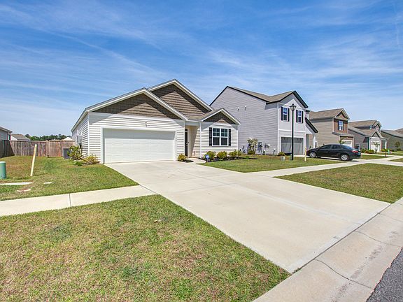 3rd image of 140 Ivory Shadow Rd