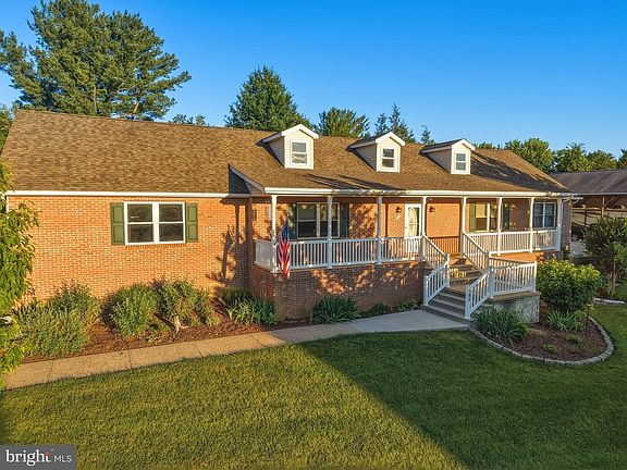 2nd image of 705 Stonecrest Dr