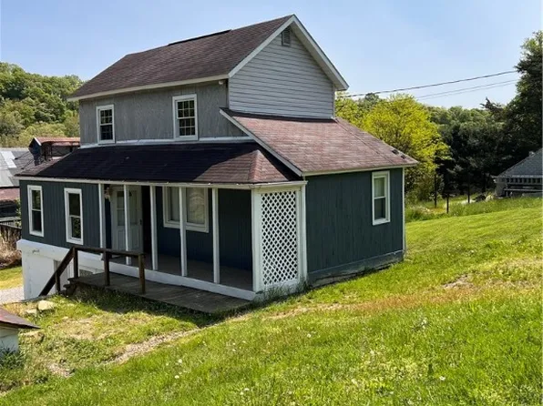 220 2nd St W, Leechburg, PA 15656