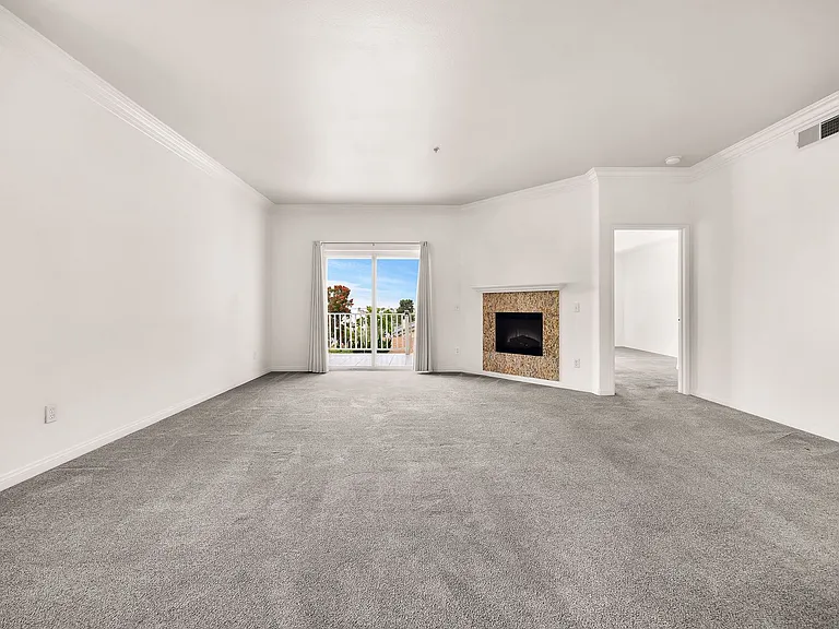 404 N Horne St N #D31 — Photo 5