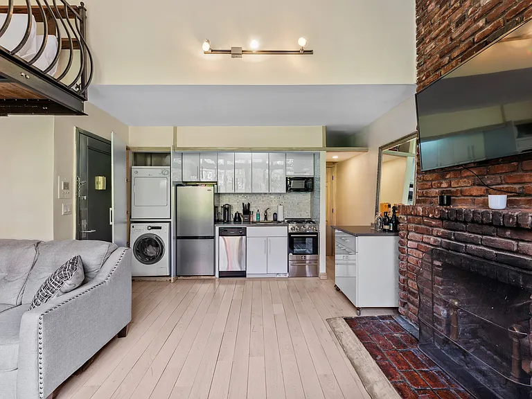 10 Charles St #3-A — Photo 8