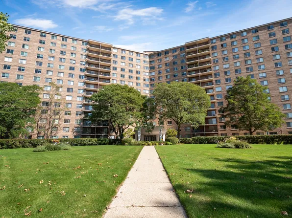 7141 N Kedzie Ave APT 1502, Chicago, IL 60645