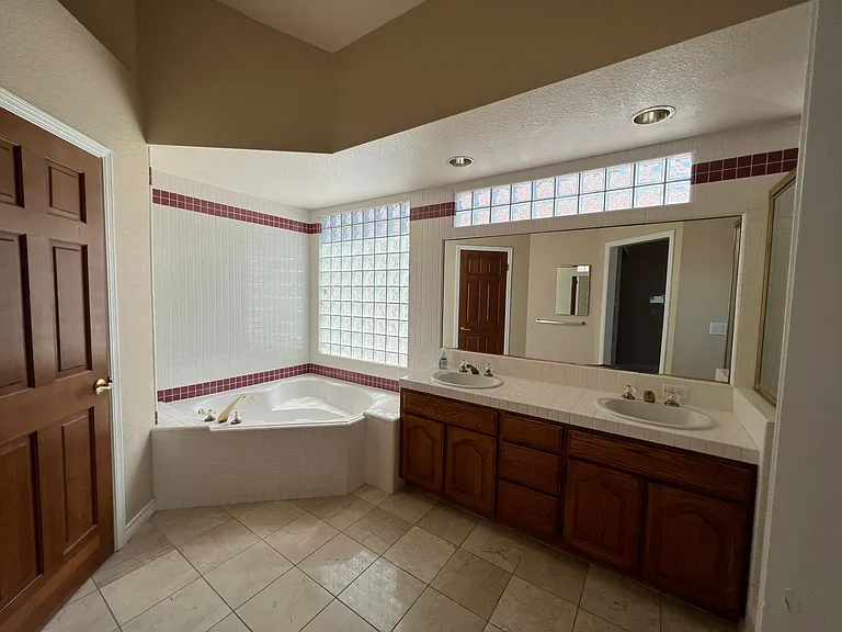 6516 Hirabayashi Dr — Photo 12