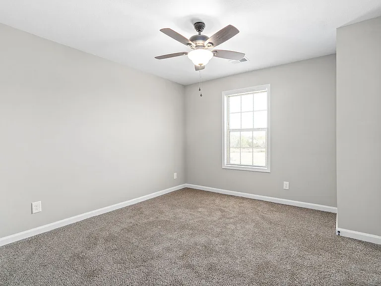 Glenkirk Dr - 1000 — Photo 21